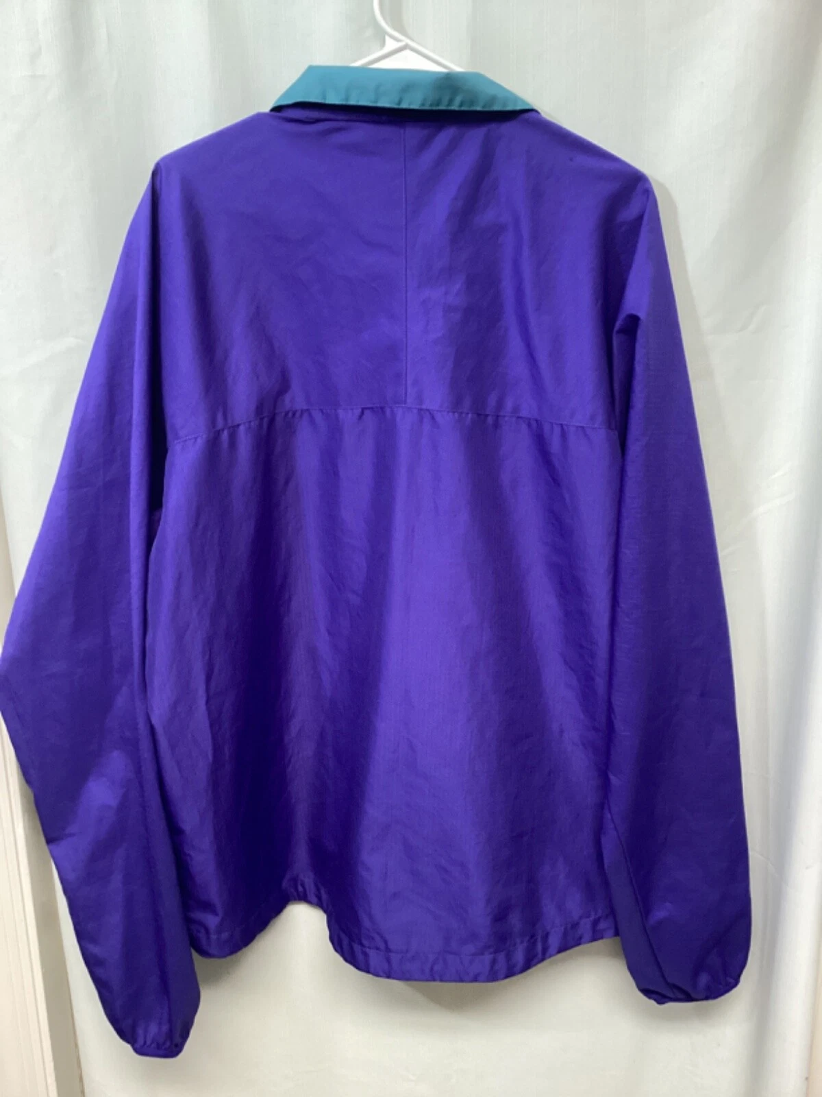 patagonia light weight full zip activewear jacket