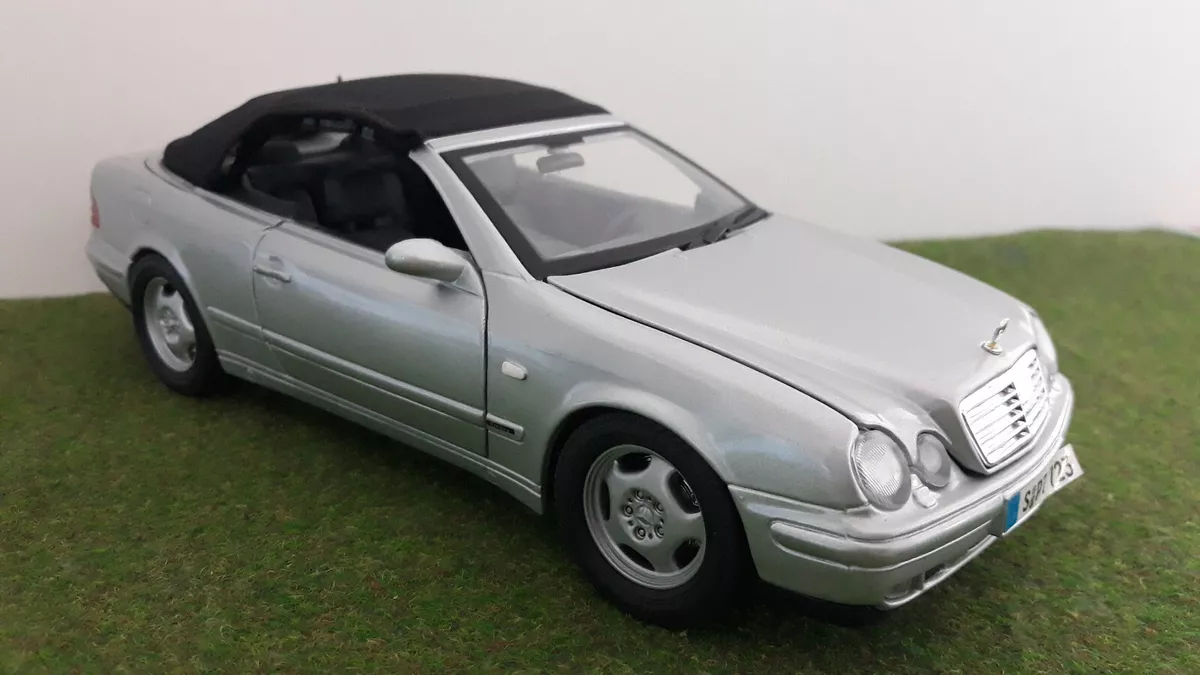Mercedes Benz CLK CONVERTIBLE Grey 1/18 ANSON 30338 Miniature Collectible Car
