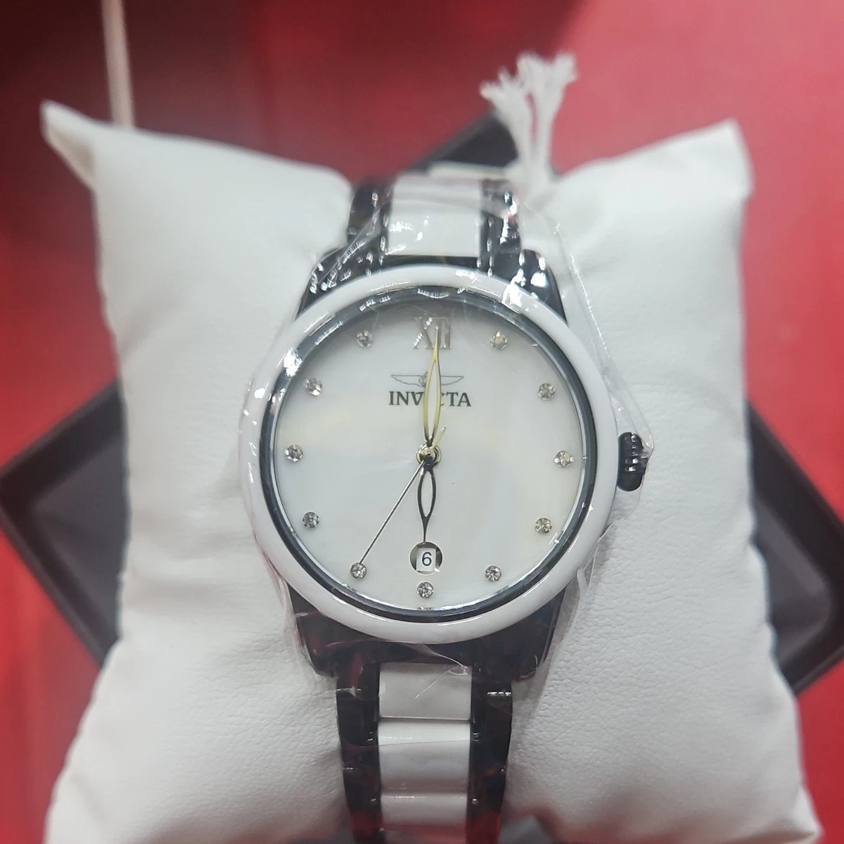 Invicta Women