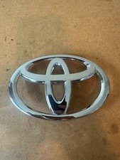 2008-2012 TOYOTA RAV4 AVALON HIGHLANDER FRONT EMBLEM OEM 90975-02100 / SU 1443