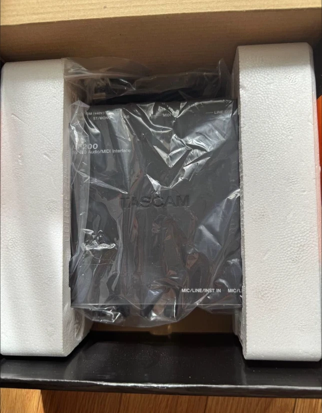 TASCAM US-200 USB2.0 Audio/MIDI Interface TEAC 2IN/4OUT 24bit/96kHz - Bild 4 von 4
