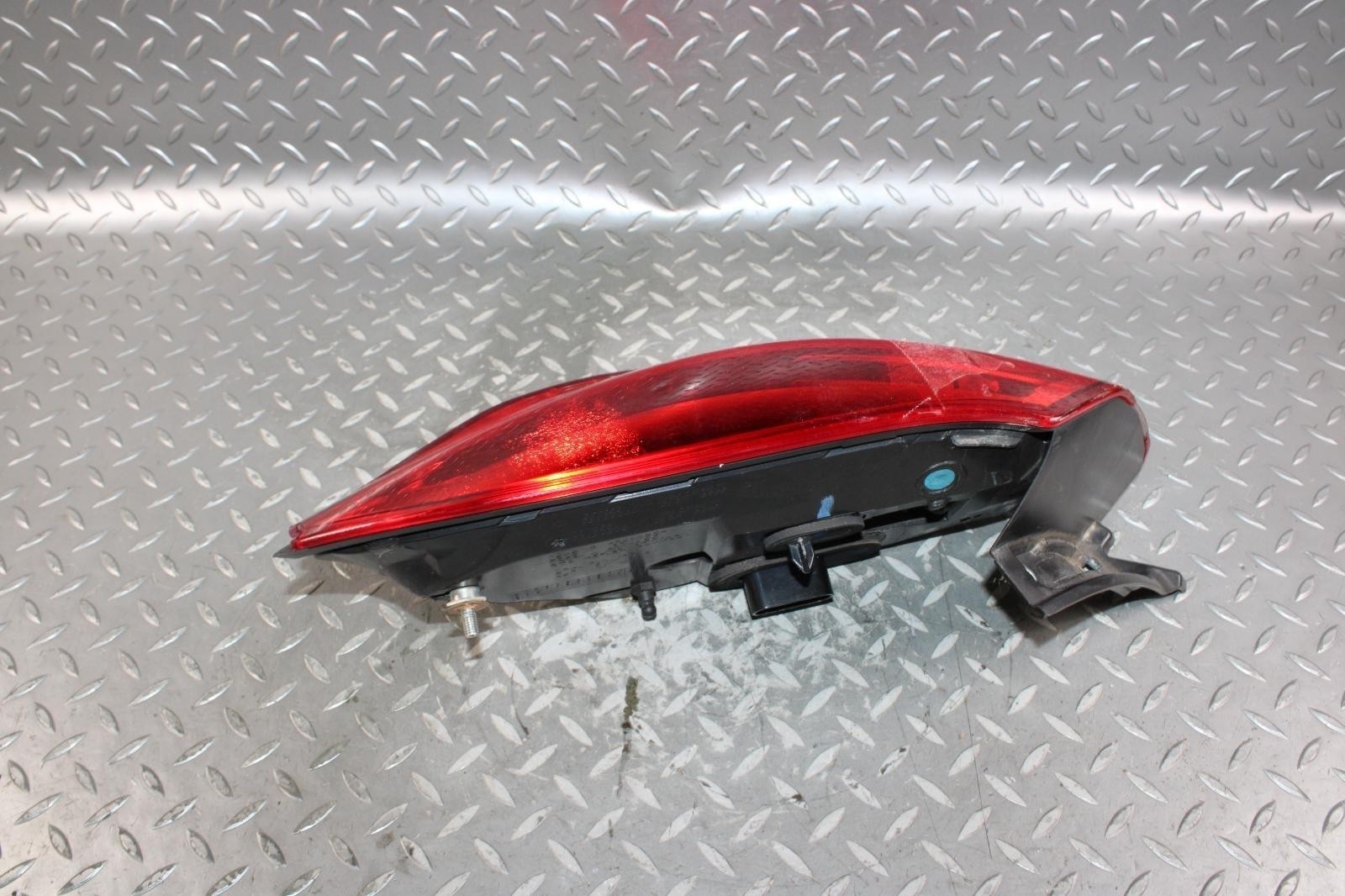 Maserati Ghibli 2014-2020 Right Light lens
