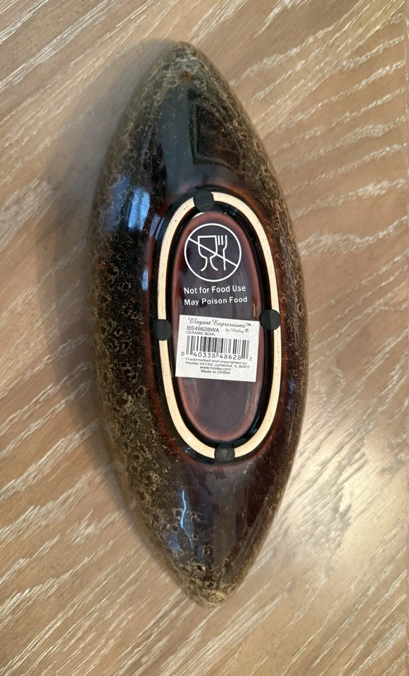 Elegante florero de cerámica Expressions by Hosley con forma de barco estampado de leopardo de 15 pulgadas Foto 3 de 3