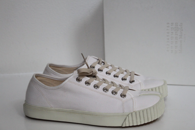 sz 8 / 41 Maison Margiela Tabi low top White Canvas Sneakers Men