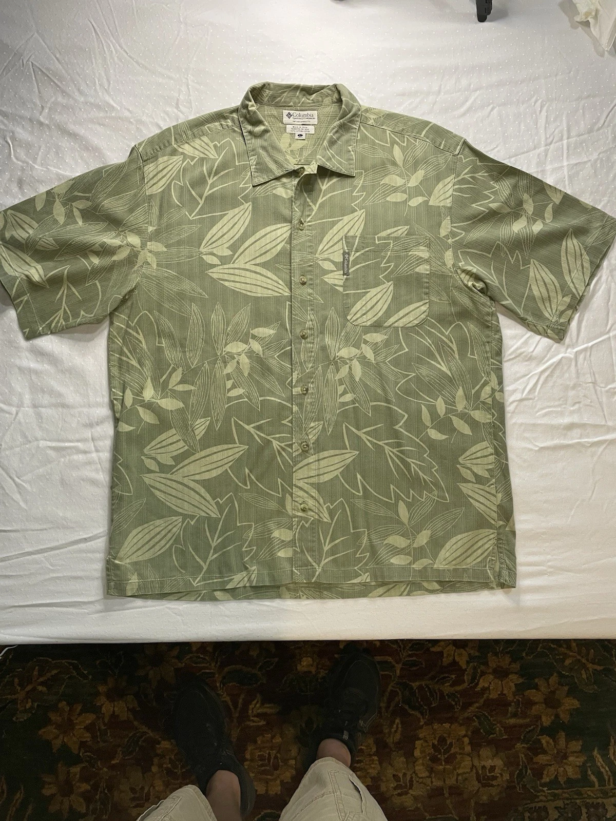 Columbia/ Short Sleeve / Hawaiian / Button Down / Green Shirt / Size Large ￼