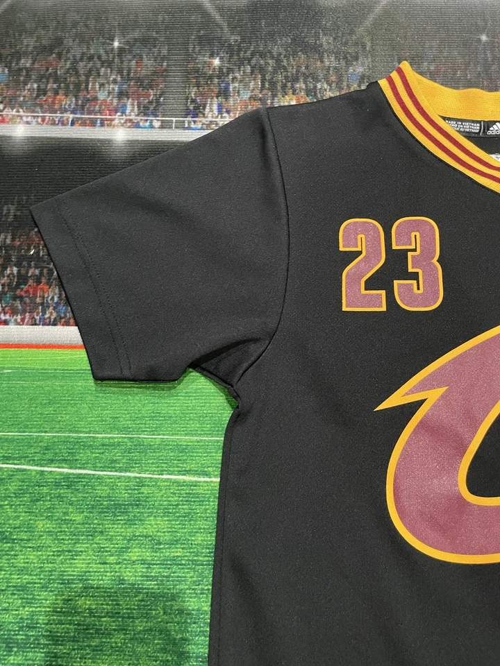 LeBron James Cleveland Cavaliers Adidas Swingman Jersey Youth Sz Small (8) Used - Image 4 of 4