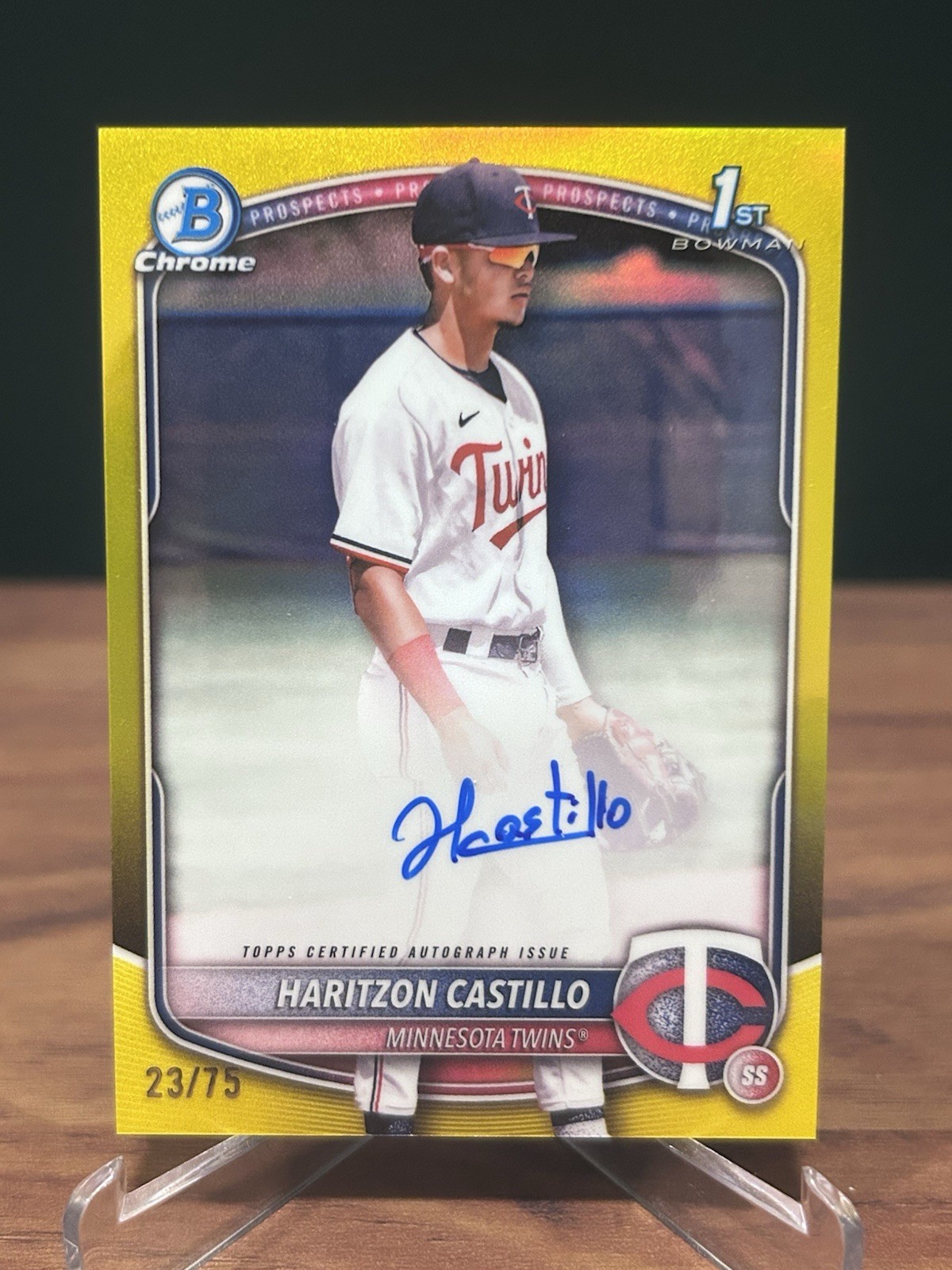 2025 Bowman Chrome Haritzon Castillo 1st Bowman Yellow Refractor Auto /75