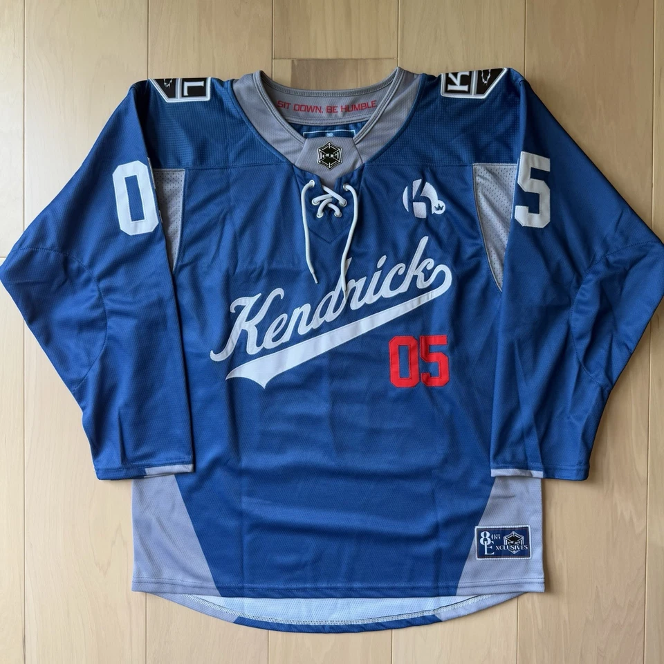 Camiseta deportiva de hockey Kendrick Lamar azul medio Elev808 Designs Streetwear Los Angeles Foto 2 de 4