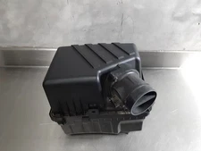 2009-2011 Kia Borrego 3.8L Air Cleaner Filter Box Assembly OEM 28110-2J200