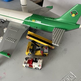 LEGO City Cargo Terminal 60022 100% COMPLETE W/Minifigs Instructions No Box