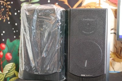 BIC America DV62SIB Venturi DV62si 175-Watt 2-Way Bookshelf Speakers