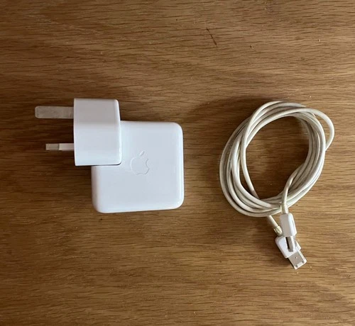Genuine Apple Charger - Firewire to Firewire - Uk plug and long wire 