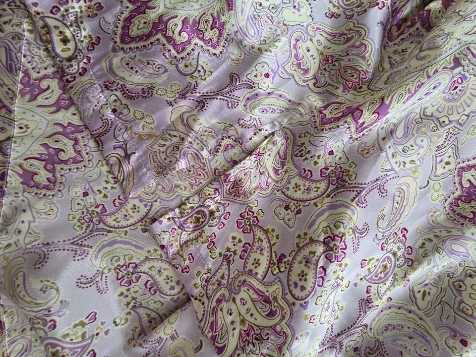 Top de pijama de satén con estampado de cachemira y botones Oscar De La Renta púrpura rosa S A001077 Foto 4 de 4