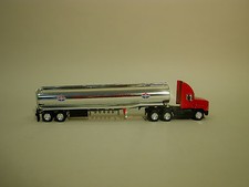 1999 AMERICAN TOY TANKER TRUCK 7th IN SERIES CHINA MINT IN BOX