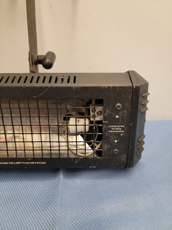 American DJ Mega Flash DMX ,ZB-800, Compact DMX Strobe Light, needs light - Image 2 of 4