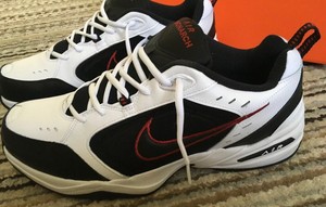 nike monarch lebron 15