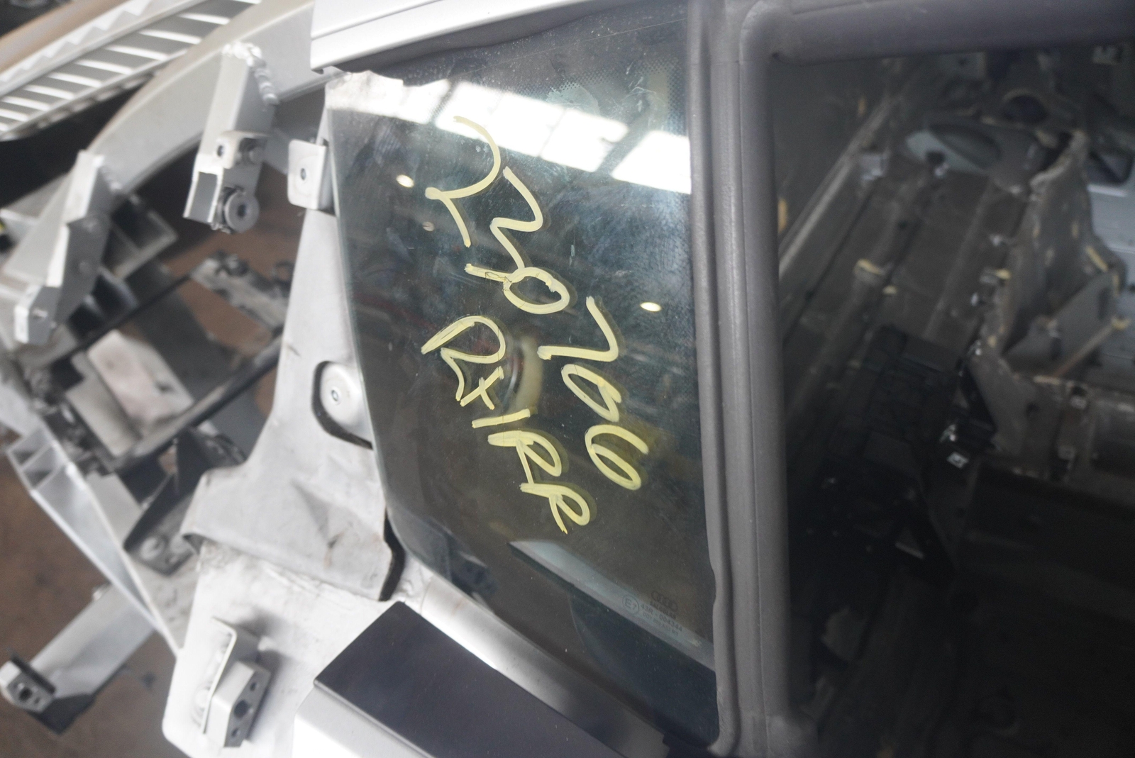 Rear Right Quarter Panel Window Glass 420845300 NVB OEM Audi R8 2011