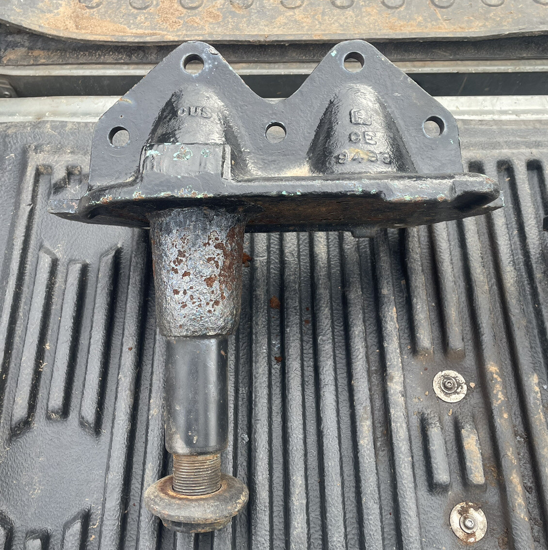 Hendrickson Walking Beam Suspension Frame Hanger 09498 47090 eBay