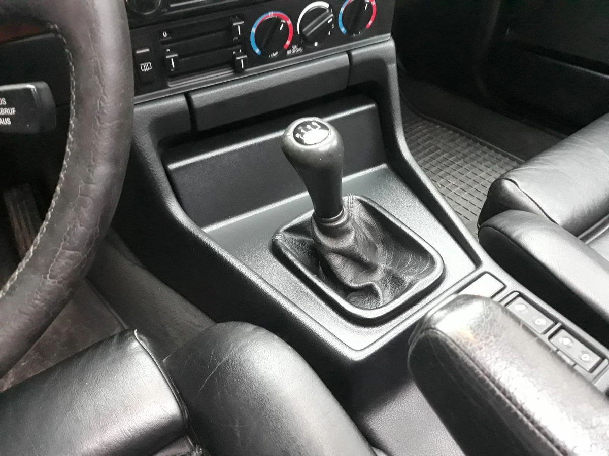 Bmw e34 2024 shift knob
