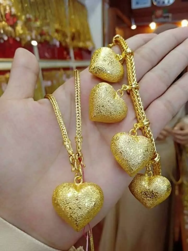 24kt Gold Heart Charm