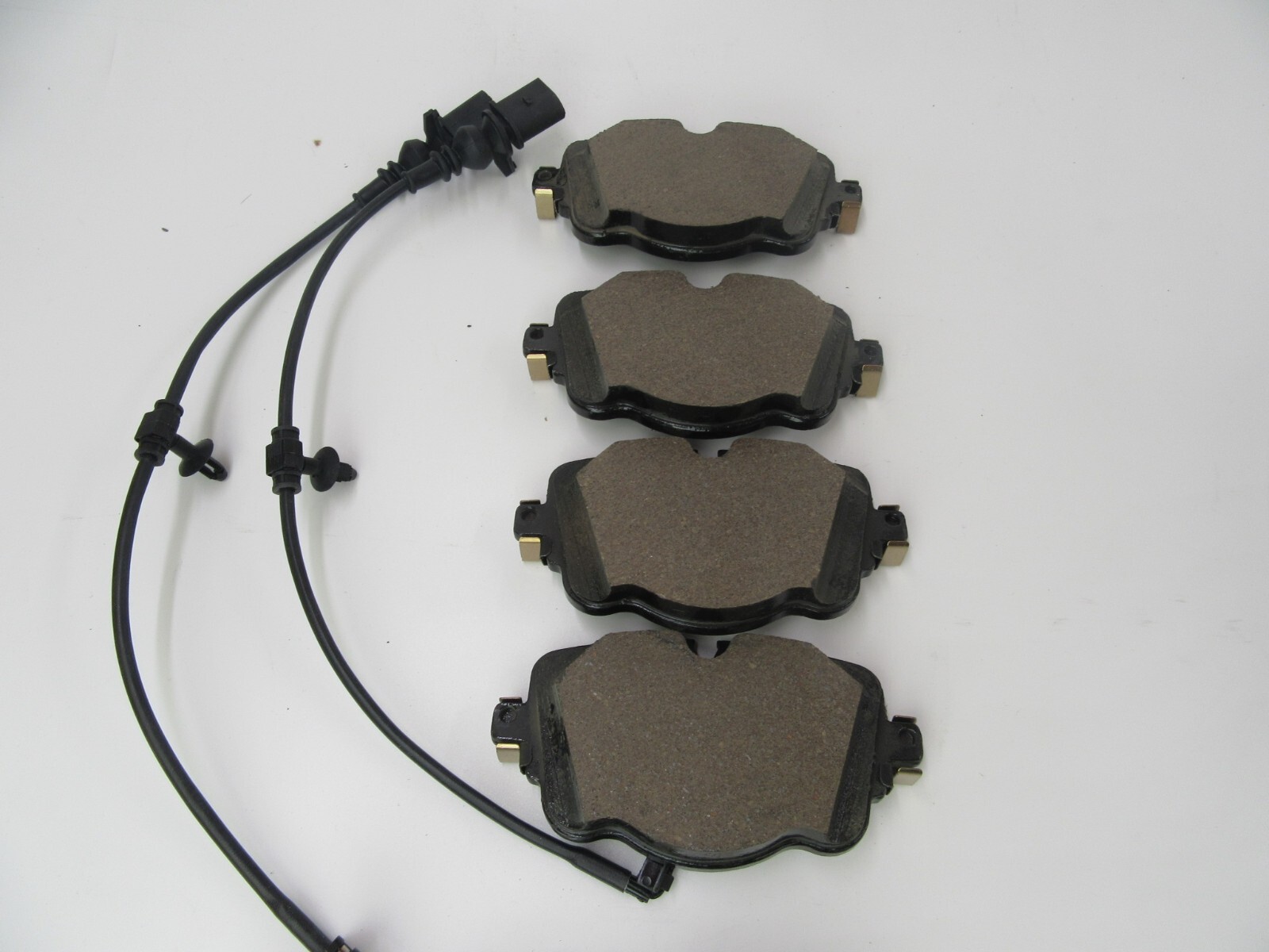Bentley Bentayga front rear brake pads and rotors