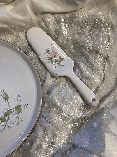 Tea Rose 11-1/4” Pie Plate W/ Server Jay Import Co New In Box - Picture 6 of 12