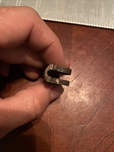 Remington 1148 11-48 Sportman Bolt Locking Block 12 Gauge. #J281 - Picture 6 of 10