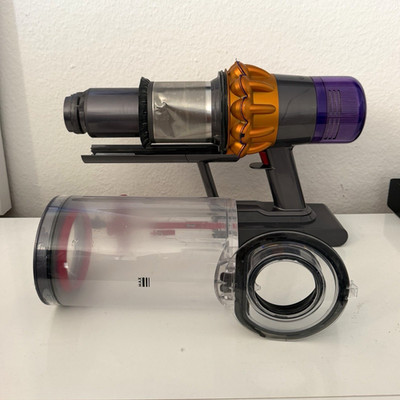 Dyson V15 Detect Absolut Akku Staubsauger NUR Gerät ohne Zubehör/ Funktioniert 