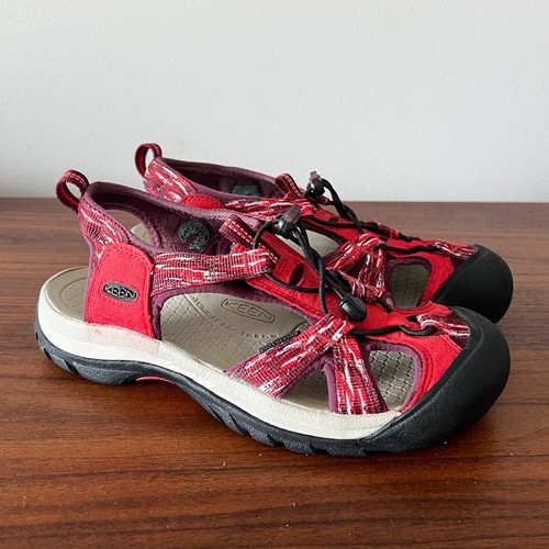 Keen Women’s Venice H2 Sandals Size 8.5 Red Abstract Waterproof Sport Hiking