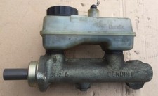 Maître-cylindre de frein Volvo 360