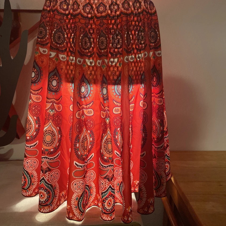 2 Cubiertas de mesa redondas de mandala indio Boho Sarong traje de baño cubierta. Foto 4 de 4