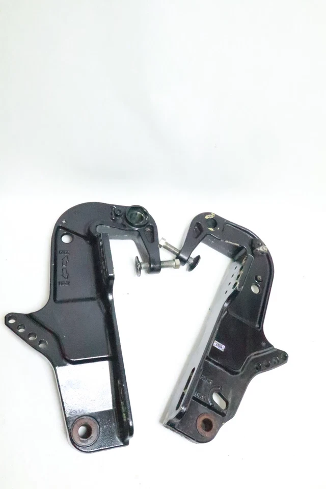 Nissan 40 50 HP Stern Bracket Set PN 3C8621100 Fits 1996-2002+ Foto 2 de 4