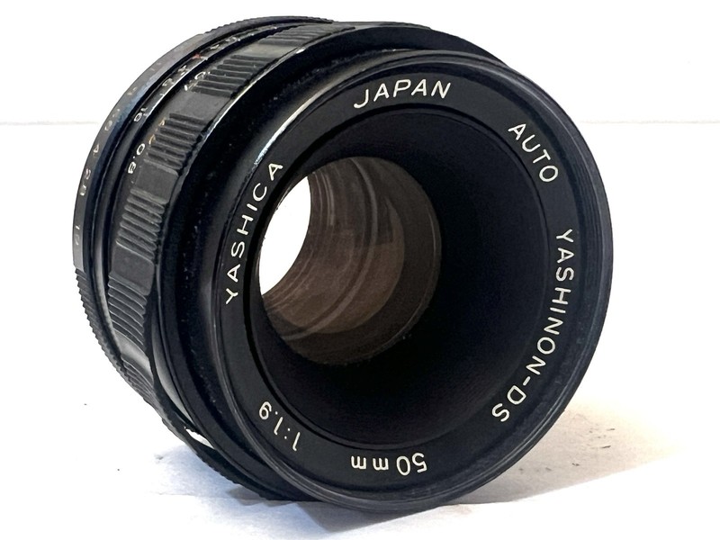 Yashica Auto Yashinon-DS 50mm f1.9 M42 Mount Prime Camera Lens