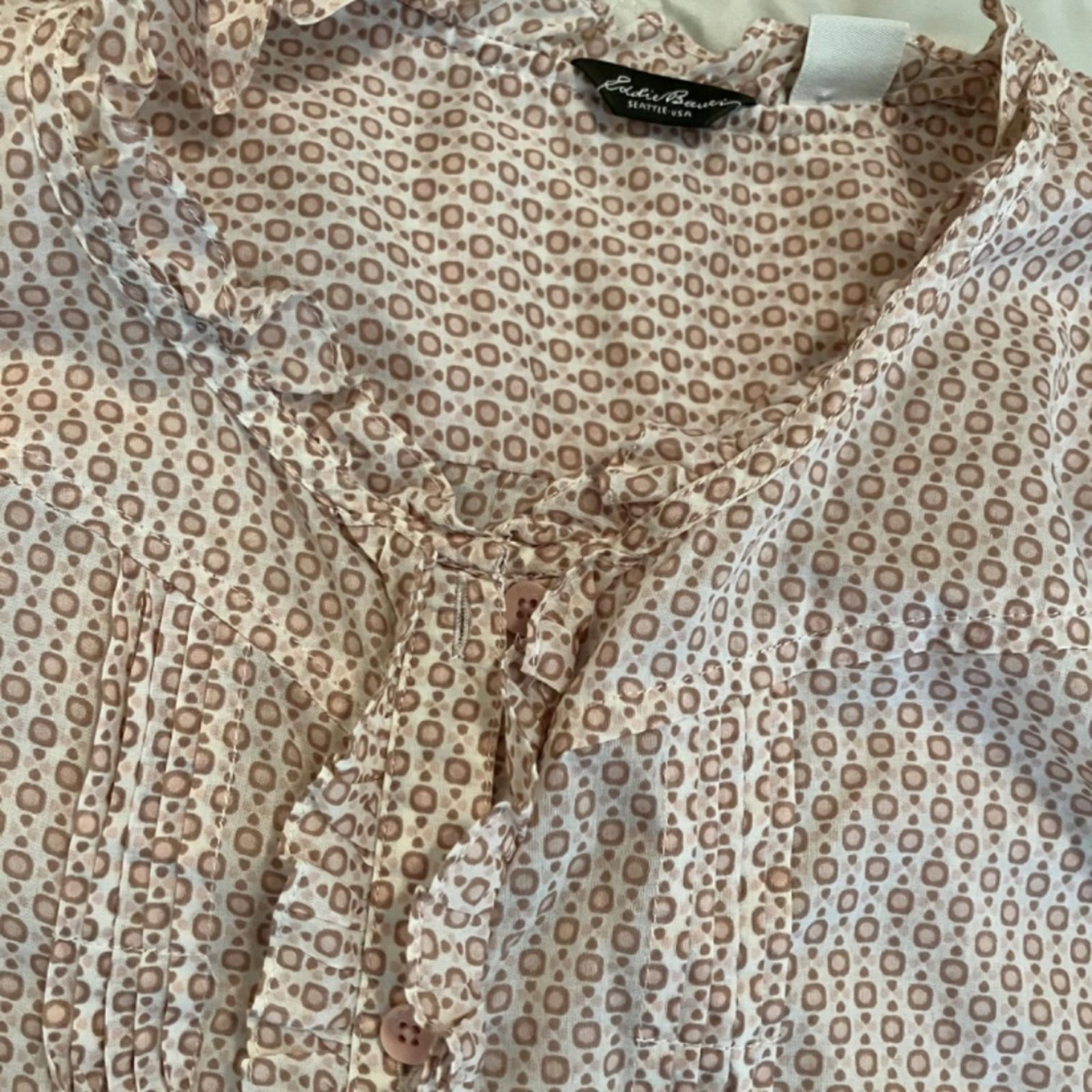 EDDIE BAUER Ruffel Button Down Summer Lightweight… - image 2