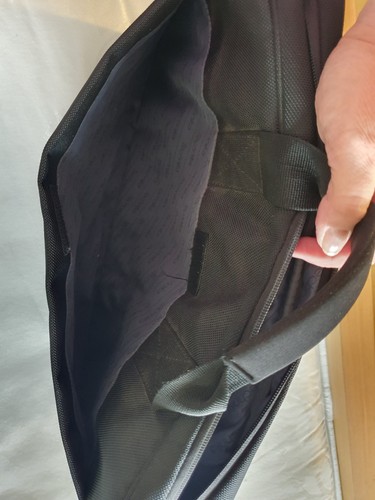 Laptop Carry Case, Technika, Black, 17x13", Handles but no strap, Zip pockets - Photo 11/13