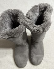 Cat Jack Girls Fur Lined Boots Size 1 Gray Worn But Still Good Shape