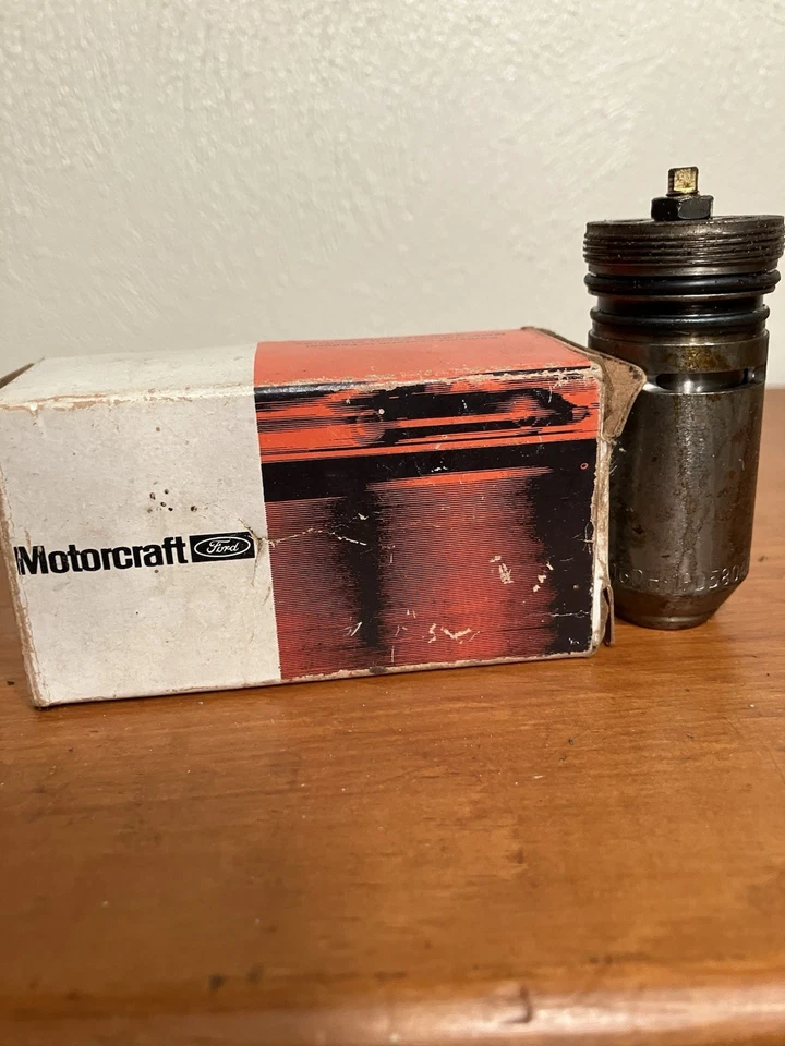 NOS Ford Motorcraft YG-176 Air Conditioning Valve Vintage - Image 2 of 4