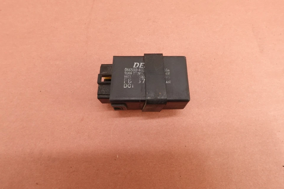 1996-2008 KAWASAKI VULCAN 1500 VN1500E Flasher Relay Turn Signal Relay - Image 3 of 4