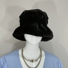 Preston & York Canada Velvety Faux Fur Bucket Hat, Slouchy Garterized Accent