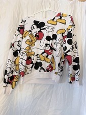 Women s Disney Mickey mouse sweatshirt Size Small