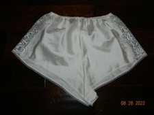 VTG Satin Hi-Leg Flutter Panty Floral Lace Tap Panty ivory M-L applique trim