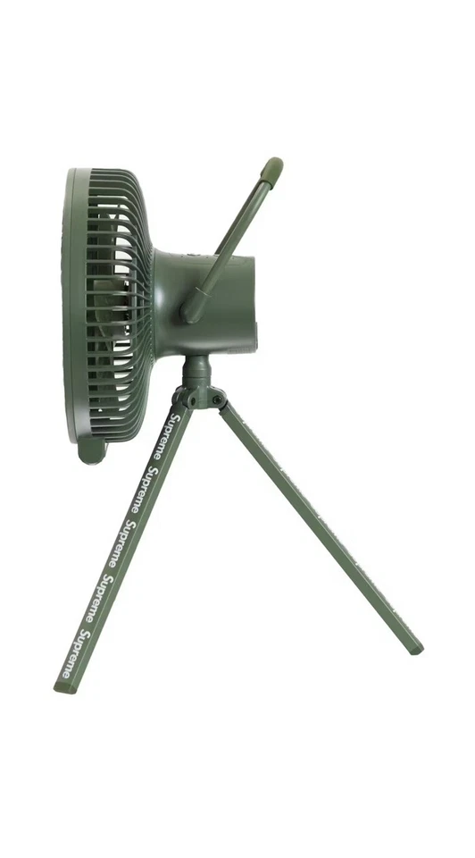 Ventilador elétrico Supreme x recipiente de carga OLIVE FW23 NA MÃO novo em folha, fechado!! - Imagem 2 de 4