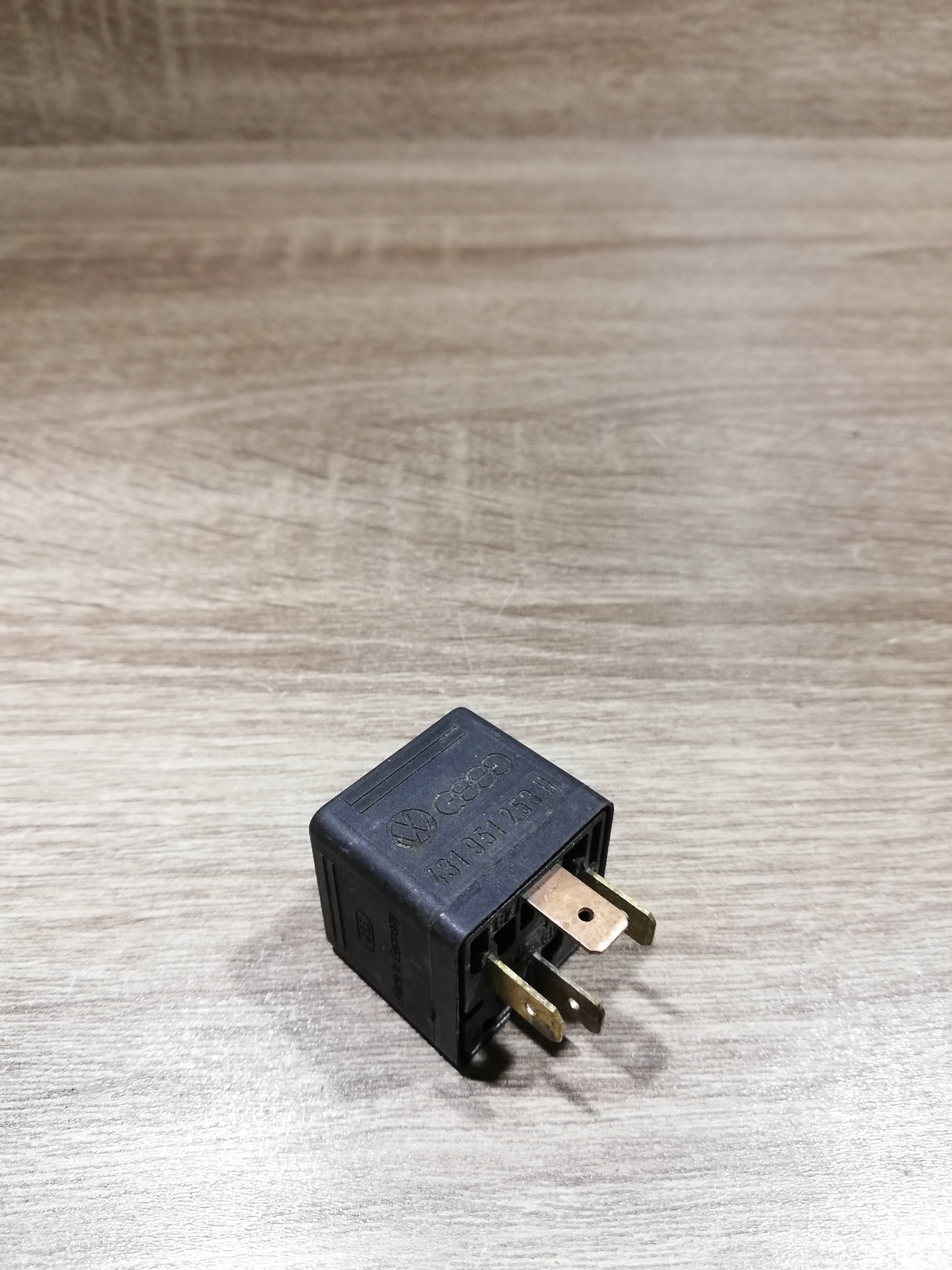 VW Relay Control Module Unit 431951253h 0332014156 | eBay