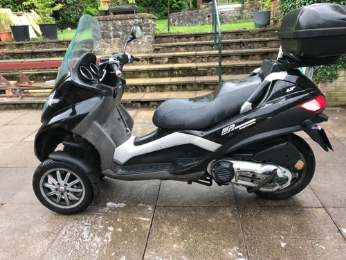 Piaggio mp3 400 lt 2010 Vance driven on car license £695.00 - Picture 2 of 21