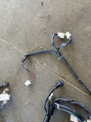 04-06 Nissan 350Z Roadster Trunk Harness Assy 24015CD211 - Picture 3 of 8