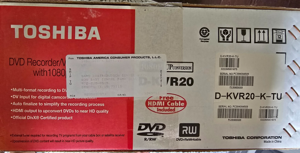 Toshiba D-KVR20 DVD Recorder / VCR Combo with 1080p Upconversion