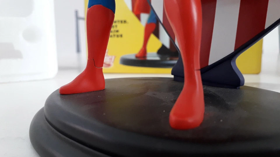 Statue statuette Superman n°14 DC Comics en résine peinte à la main - Photo 3/3