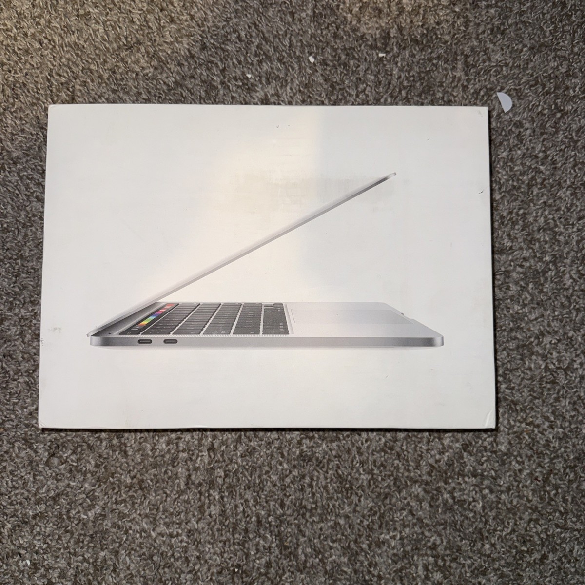 Apple MacBook Pro 13 in 2020 Silver/Intel Core i5 2.00 GHz, 512 GB