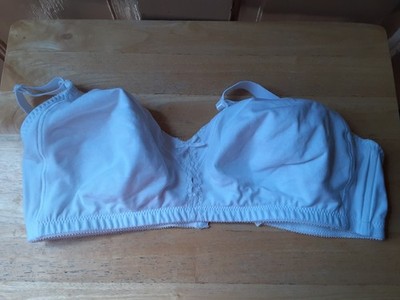 Bali Woman's Wire-Free Bra Size 42C