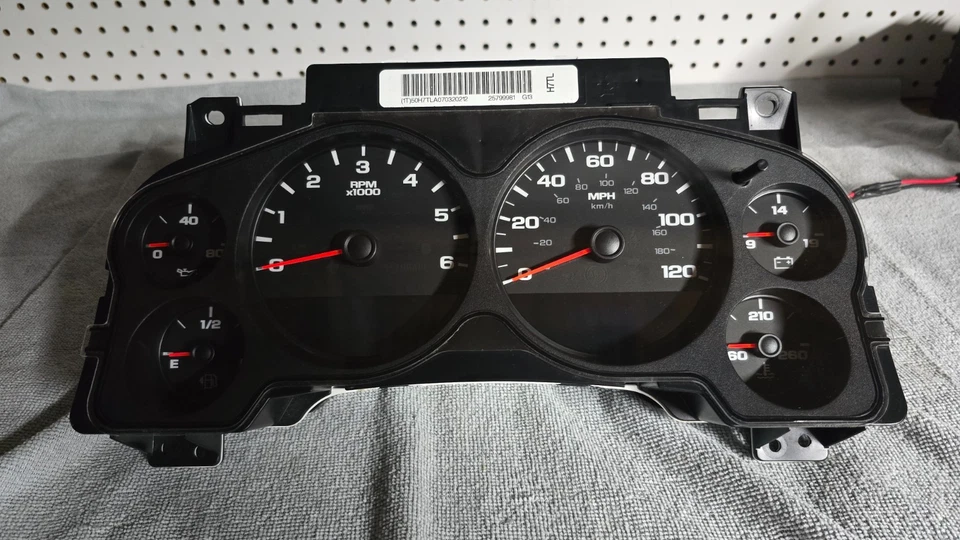 Silverado Sierra Gauge Cluster 2007-2013 Foto 2 de 4